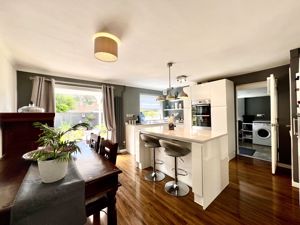 Dining Kitchen- click for photo gallery
